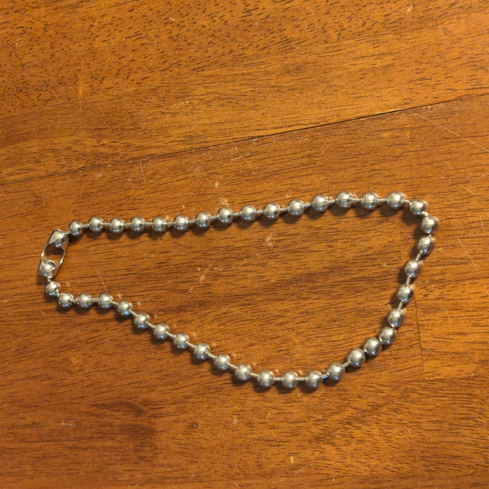 5/$20. Silver Metal Beaded Neckace